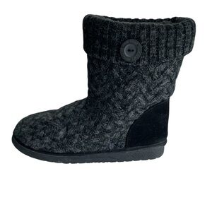 Muk Luks Essential Cozy Black Knit Button Boots Booties Size 11